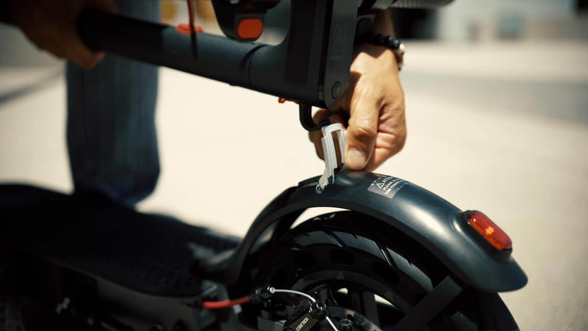 Electric-Scooter-Cleaning-Guide-Revitalize-Your-Ride Hiboy
