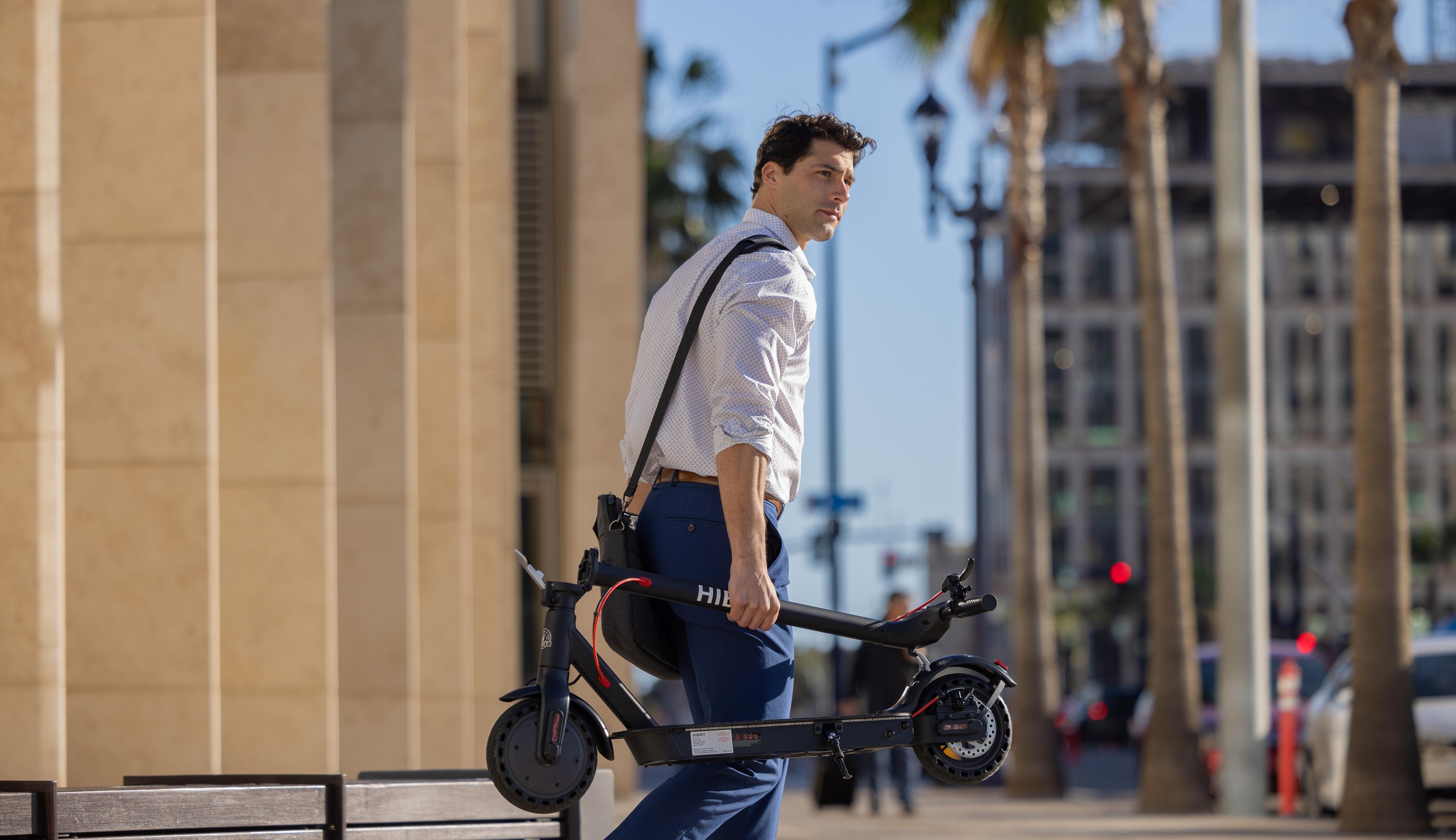 What Is a Light Motor Vehicle? Definition, Types & U.S. Laws Guide