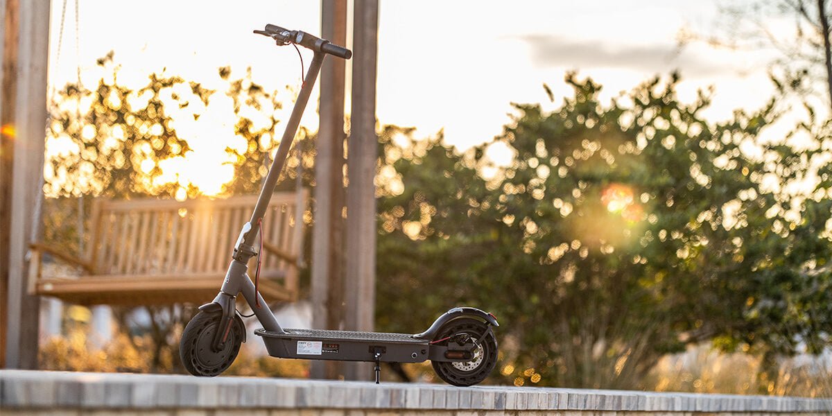 E-Scooters-vs.-E-Skateboards-Which-Is-Right-for-You Hiboy