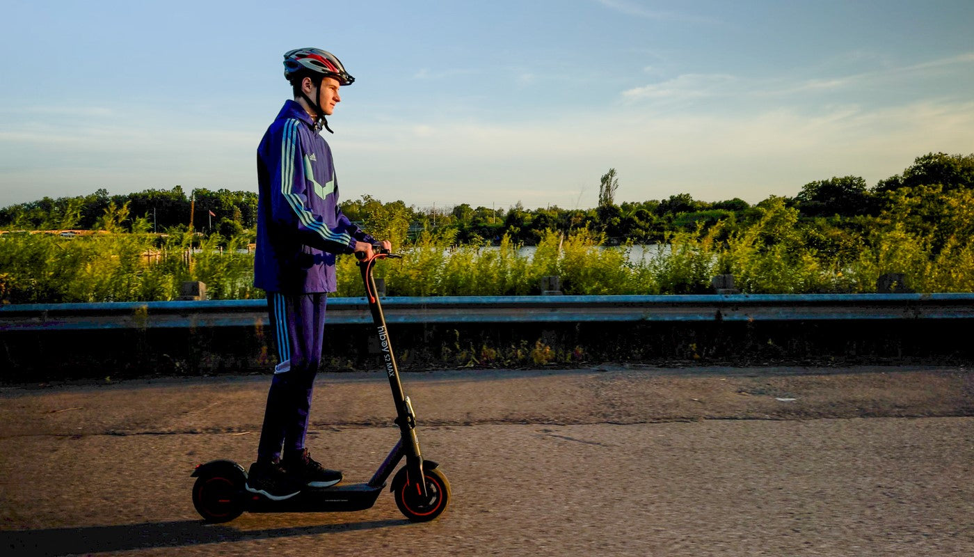Electric-Scooter-Weight-Limits-What-You-Need-to-Know-2024 Hiboy