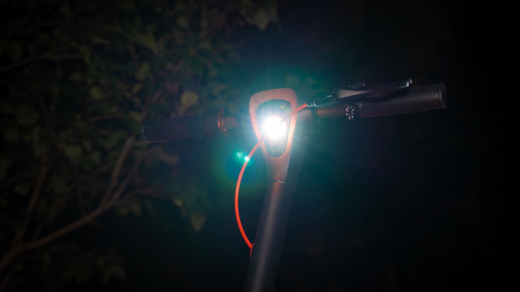 The-Ultimate-Guide-to-Safe-Nighttime-Riding-with-Electric-Scooter-Lights Hiboy