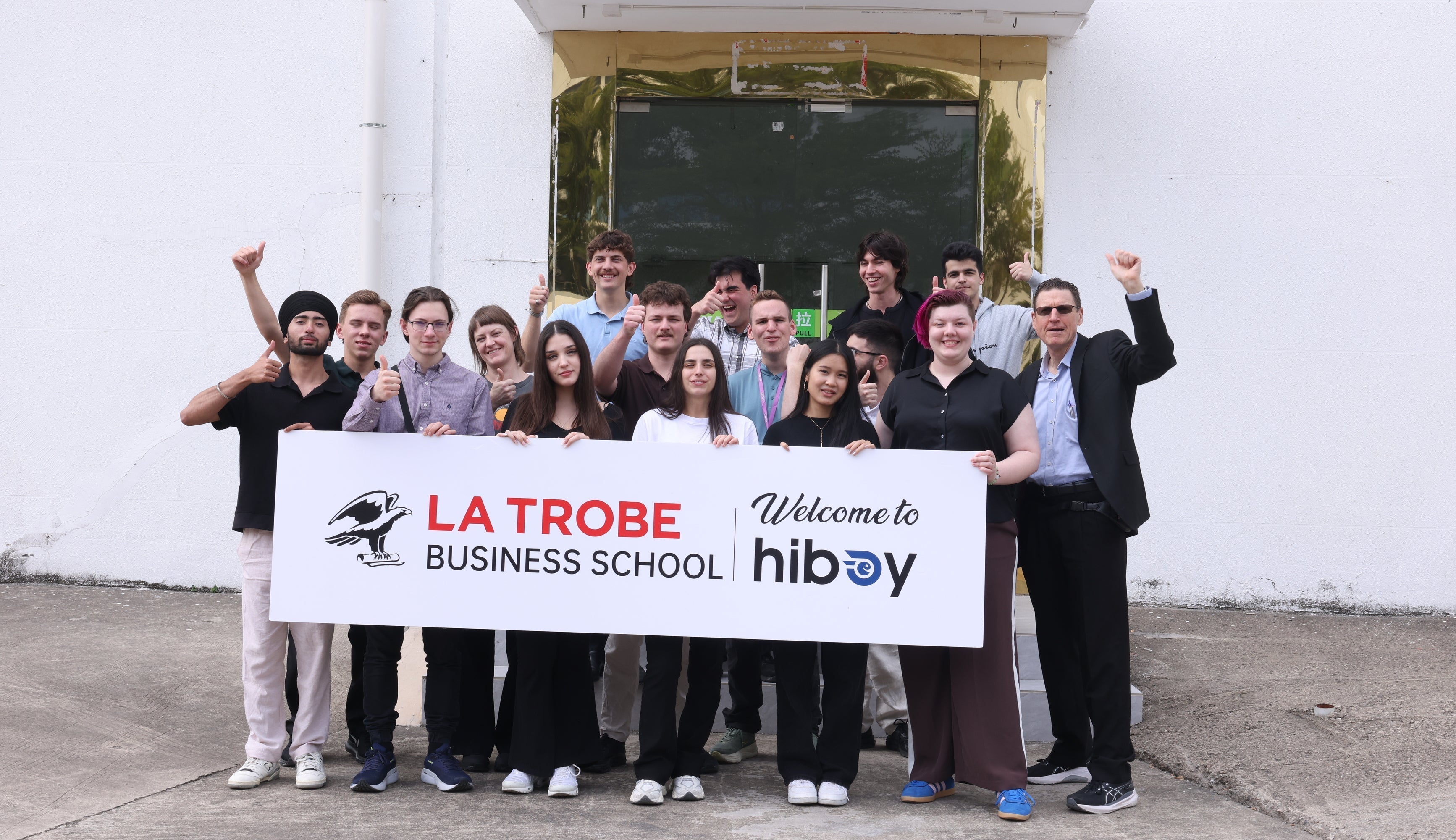 La Trobe Business School Visits Hiboy: Dr. Neale G. O’Connor Shares His Impressions of Hiboy’s Manufacturing Power