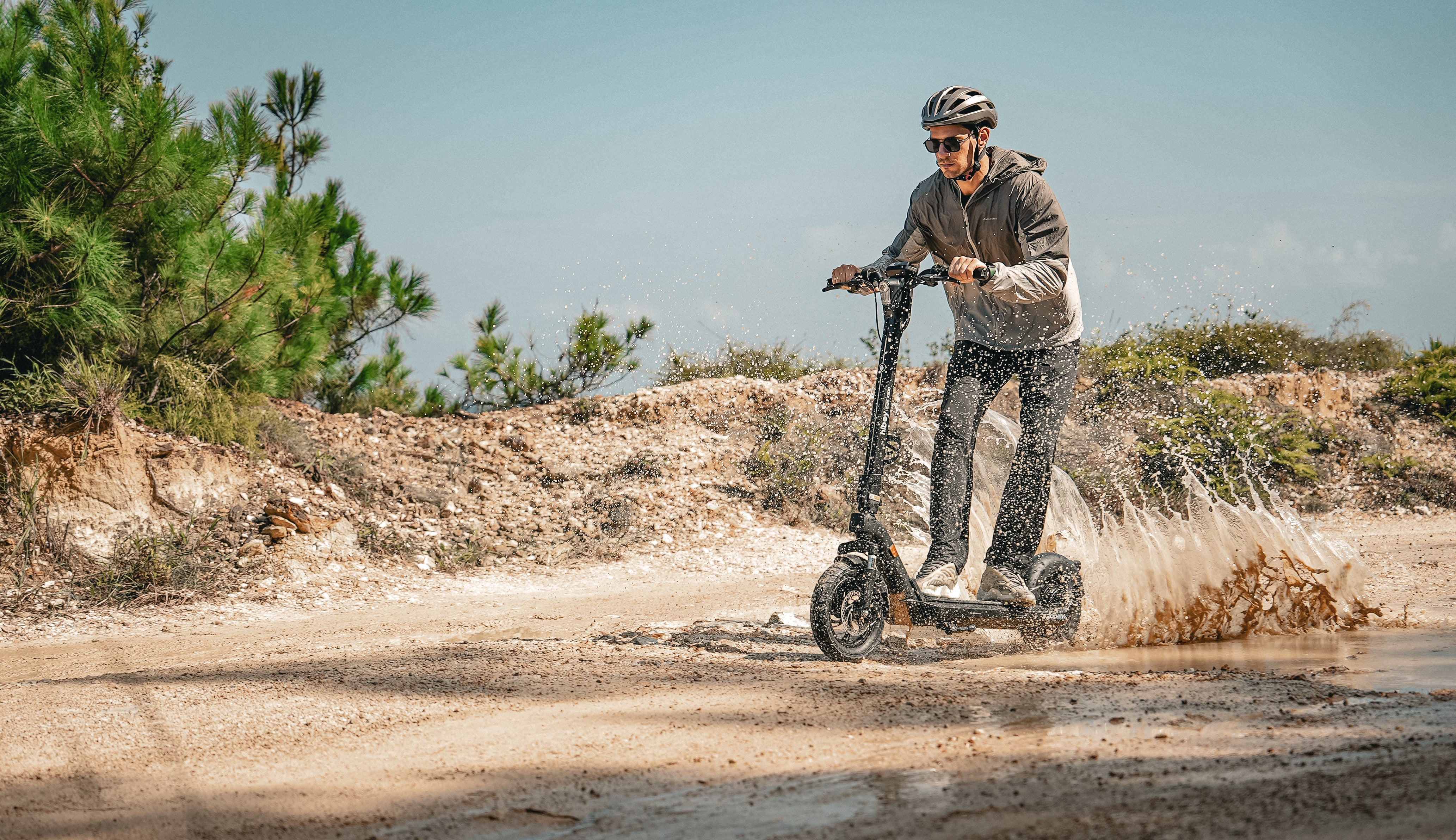 Off-Road Electric Scooters vs Fat-Tire eBikes: Which Is Better for Off-Road Riding?