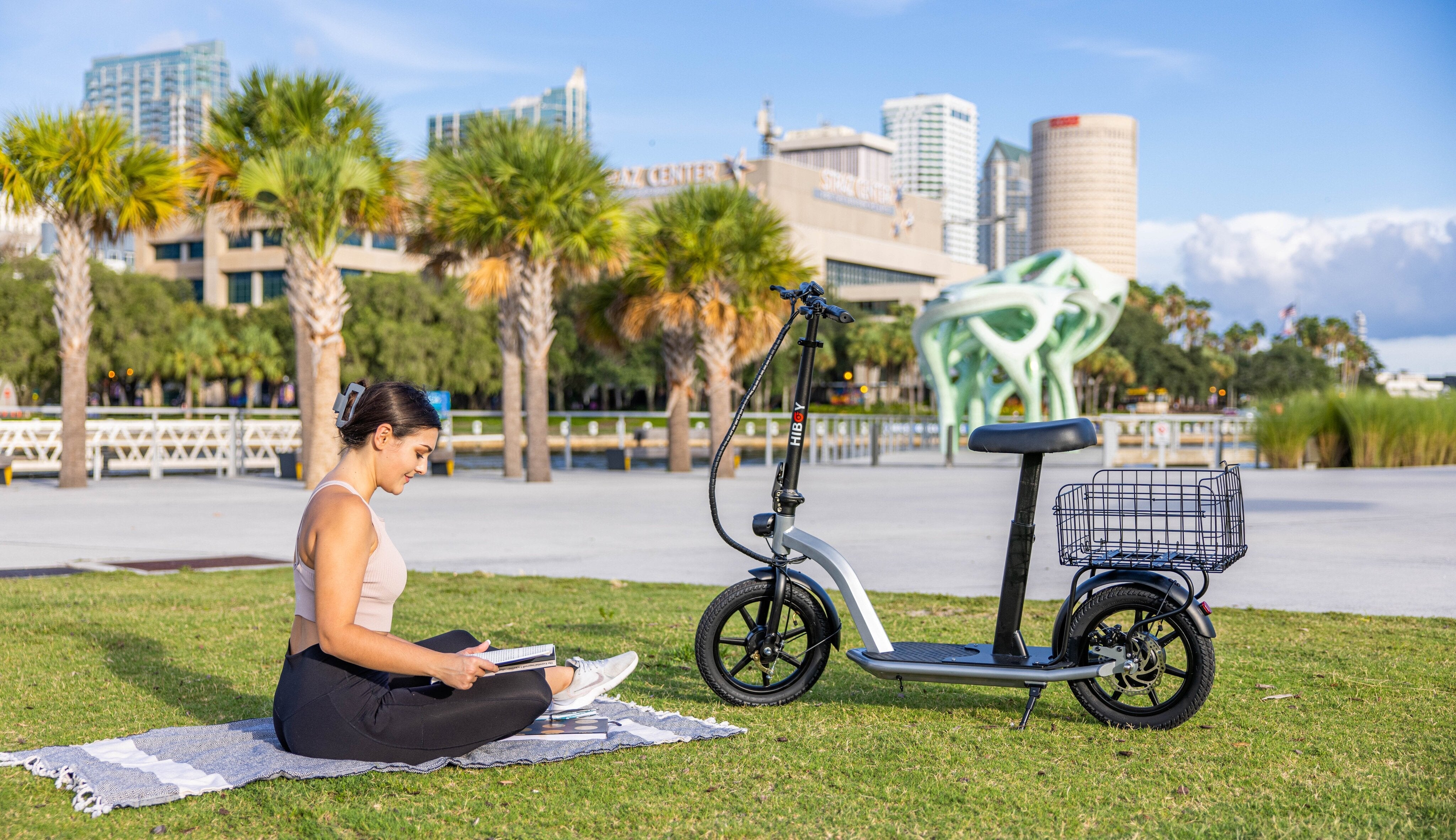 Electric Scooter with Seat: Who Should Buy One? A 2026 Buying Guide for Riders